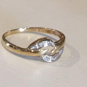 solid gold, natural diamond ring